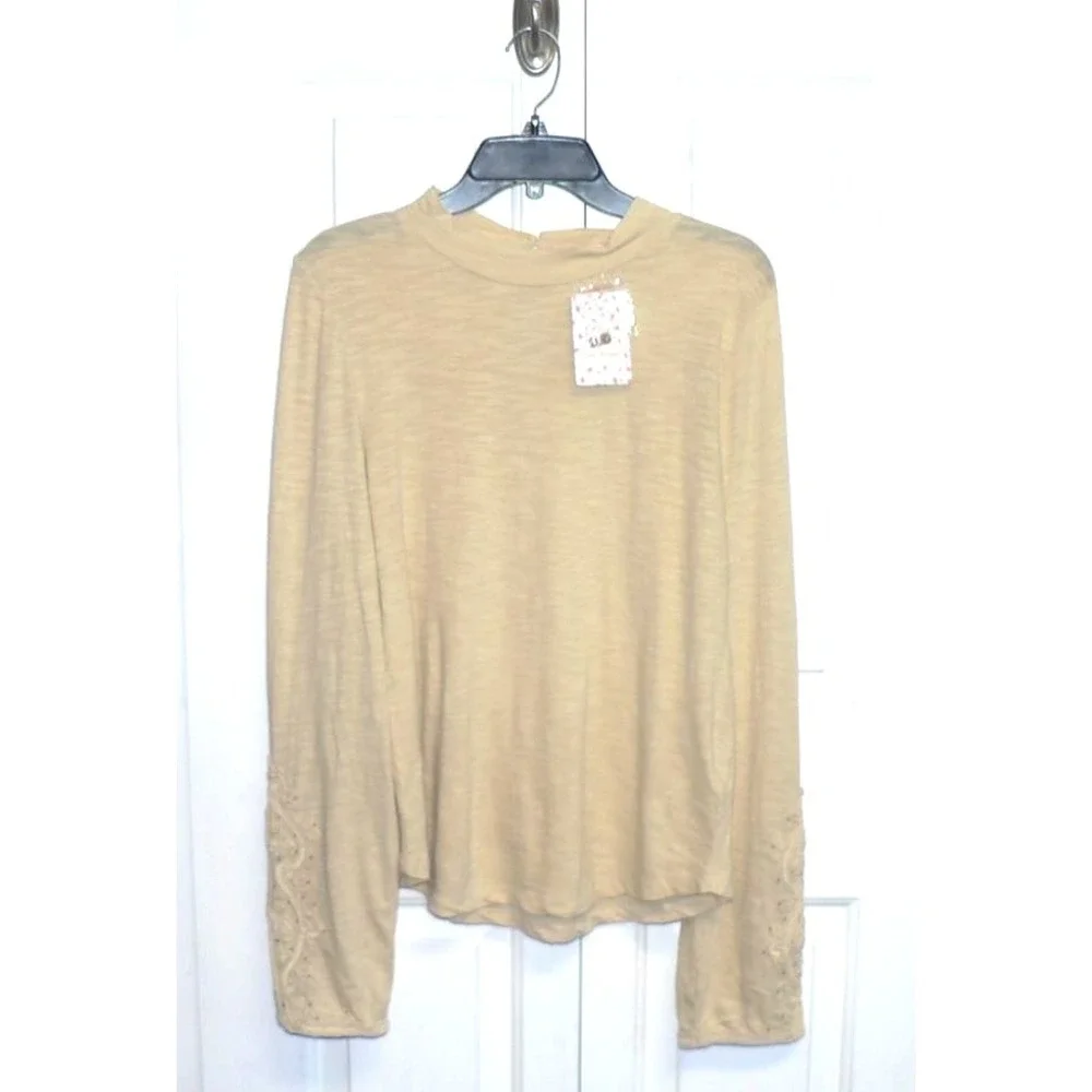Free‎ People Women's Hooked on the Cuff Long Sleeve Embellished Top Wheat Medium